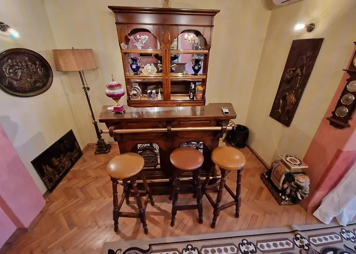 Ap Malinov 15 Apartment Warna