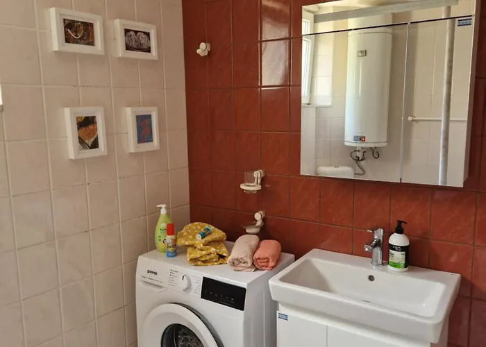 Ap Malinov 15 Apartment